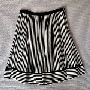 Max Studio pleated skirt with underskirt. Size 2.
